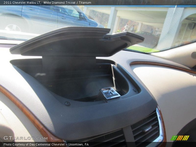 White Diamond Tricoat / Titanium 2011 Chevrolet Malibu LT