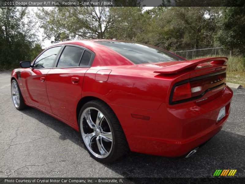 Redline 3-Coat Pearl / Black 2011 Dodge Charger R/T Plus