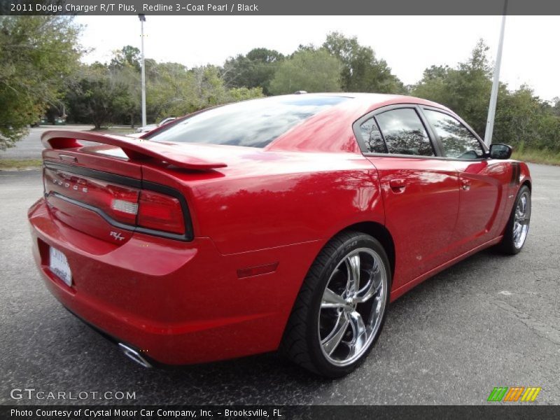 Redline 3-Coat Pearl / Black 2011 Dodge Charger R/T Plus