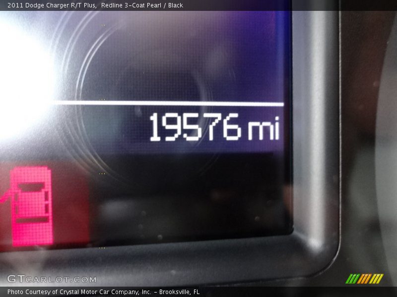 Redline 3-Coat Pearl / Black 2011 Dodge Charger R/T Plus