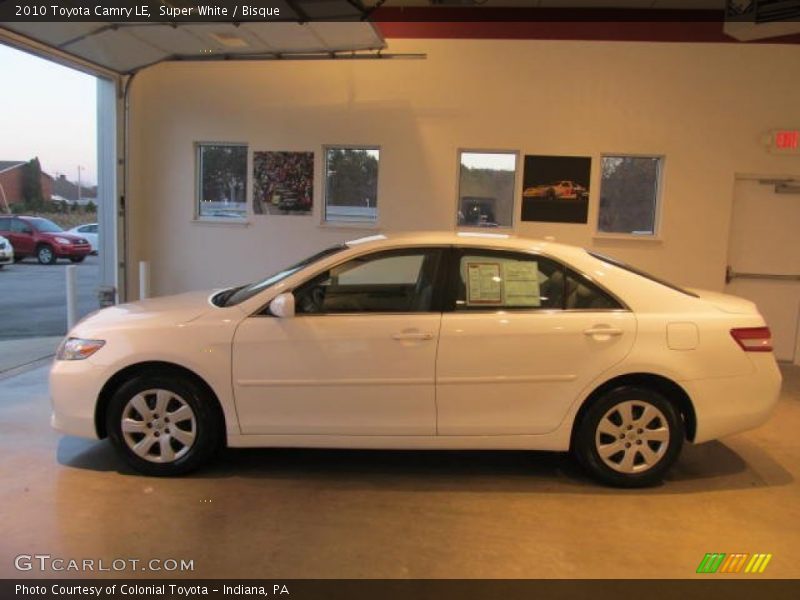 Super White / Bisque 2010 Toyota Camry LE