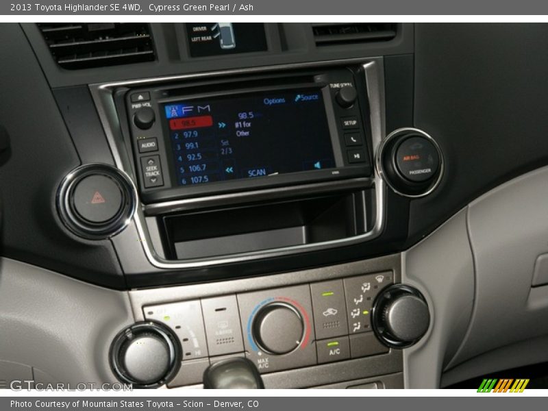 Cypress Green Pearl / Ash 2013 Toyota Highlander SE 4WD