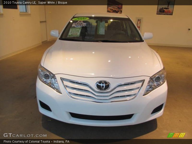 Super White / Bisque 2010 Toyota Camry LE