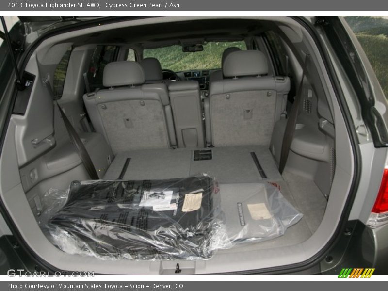 Cypress Green Pearl / Ash 2013 Toyota Highlander SE 4WD
