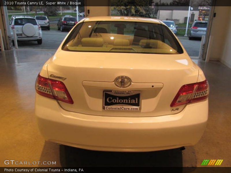 Super White / Bisque 2010 Toyota Camry LE