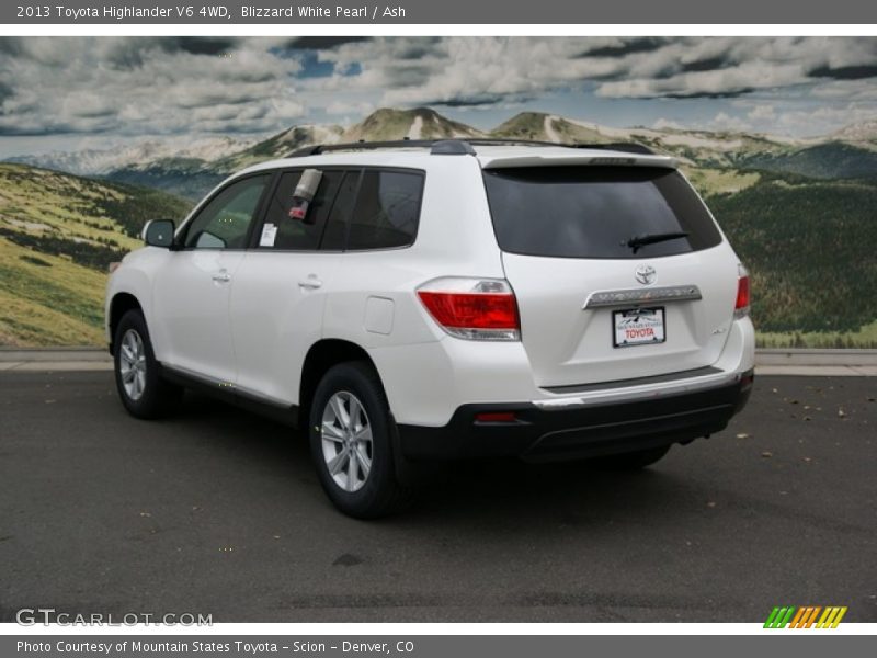 Blizzard White Pearl / Ash 2013 Toyota Highlander V6 4WD