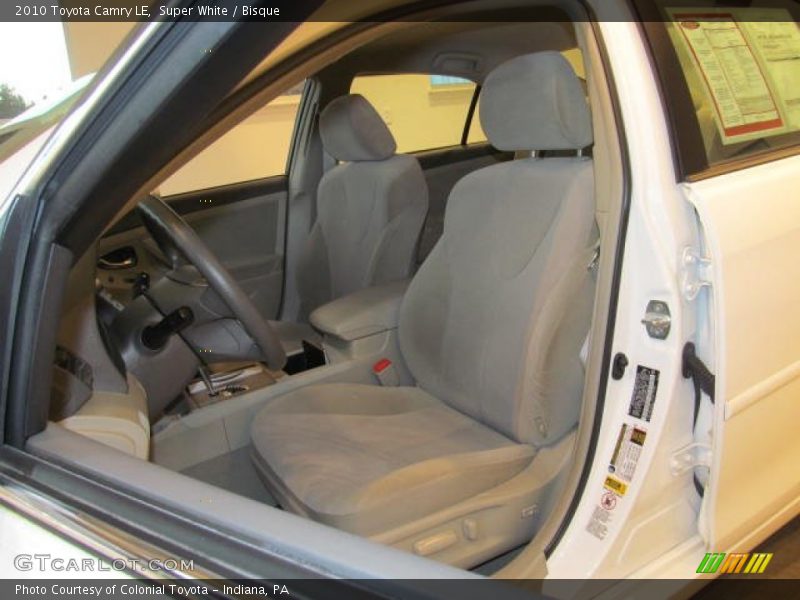 Super White / Bisque 2010 Toyota Camry LE