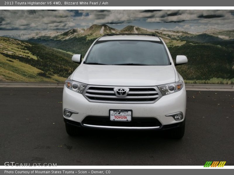 Blizzard White Pearl / Ash 2013 Toyota Highlander V6 4WD