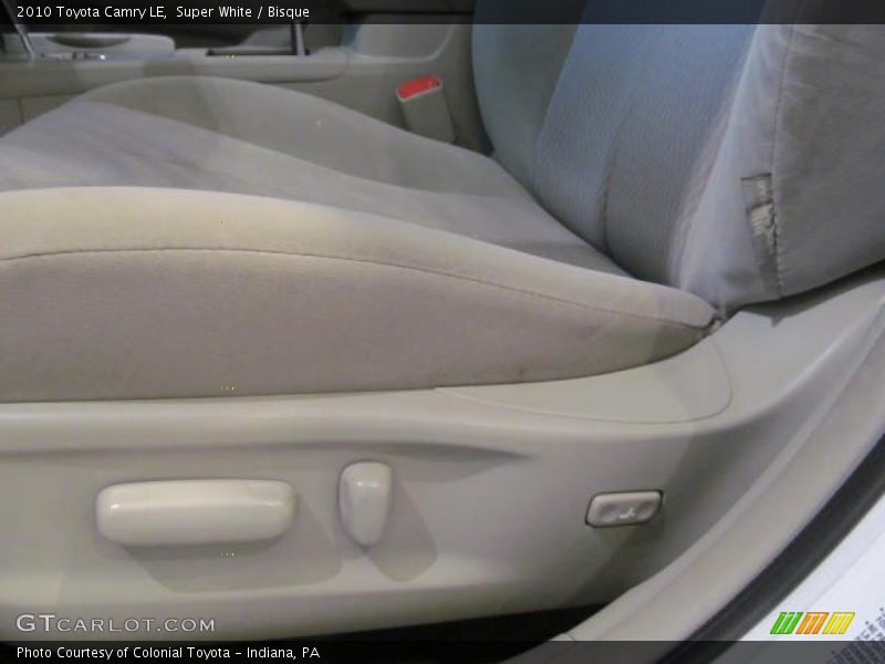 Super White / Bisque 2010 Toyota Camry LE