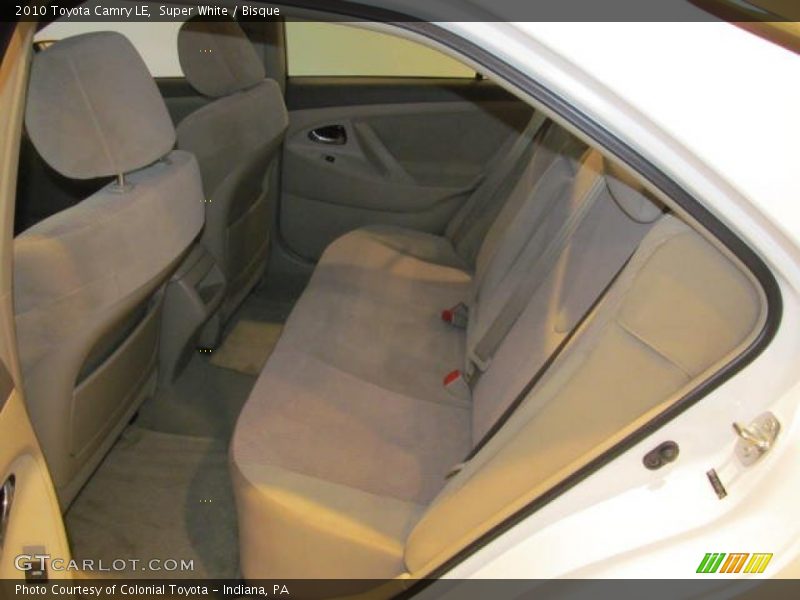 Super White / Bisque 2010 Toyota Camry LE