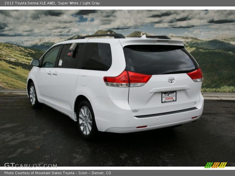 Super White / Light Gray 2013 Toyota Sienna XLE AWD