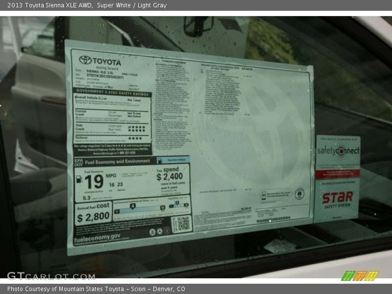 Super White / Light Gray 2013 Toyota Sienna XLE AWD