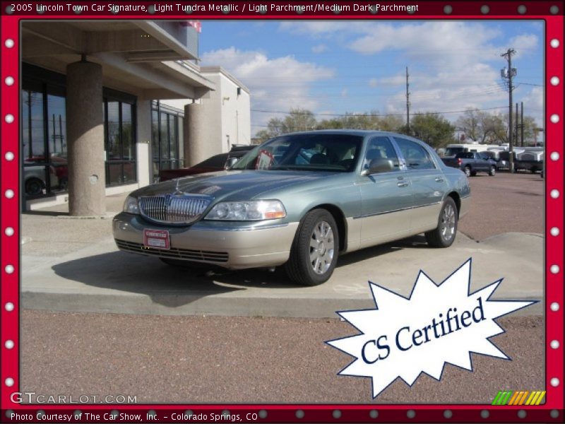 Light Tundra Metallic / Light Parchment/Medium Dark Parchment 2005 Lincoln Town Car Signature