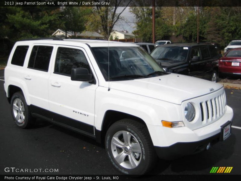 Bright White / Dark Slate Gray 2013 Jeep Patriot Sport 4x4