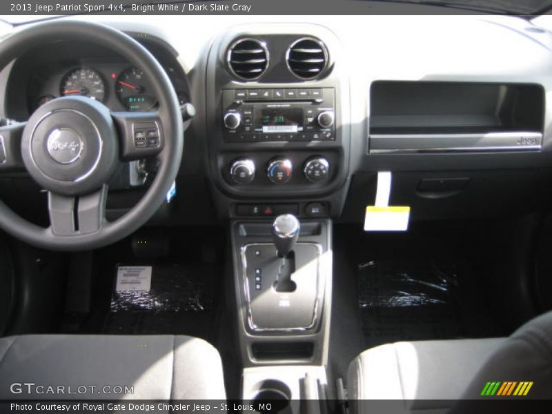 Bright White / Dark Slate Gray 2013 Jeep Patriot Sport 4x4