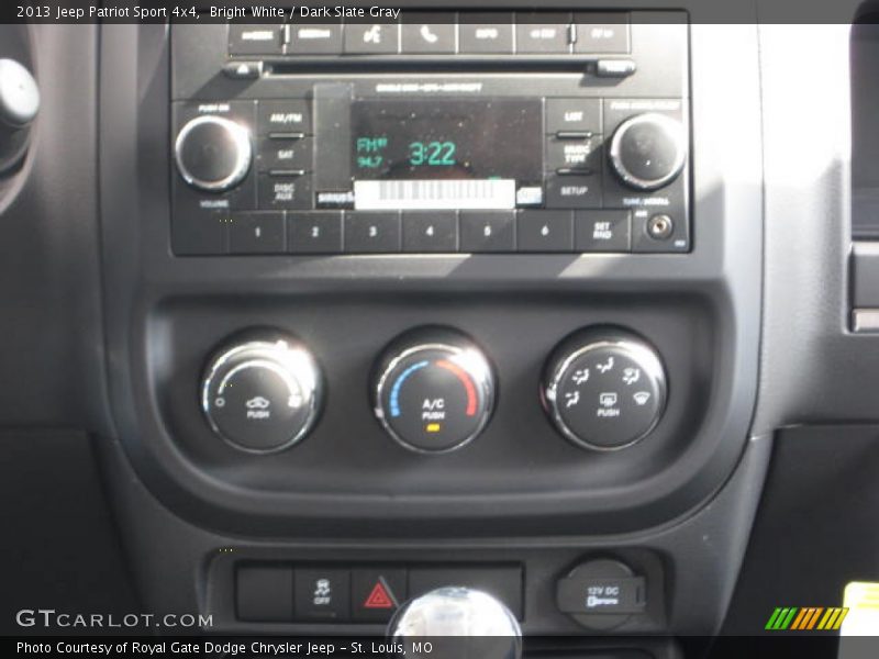 Bright White / Dark Slate Gray 2013 Jeep Patriot Sport 4x4