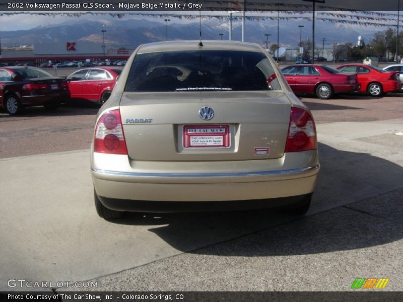 Mojave Beige Metallic / Grey 2002 Volkswagen Passat GLS Sedan