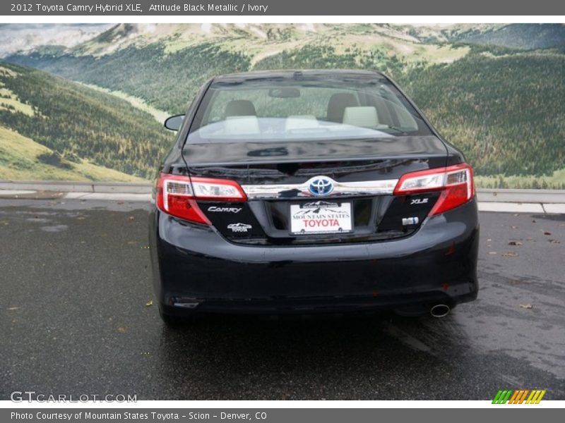 Attitude Black Metallic / Ivory 2012 Toyota Camry Hybrid XLE