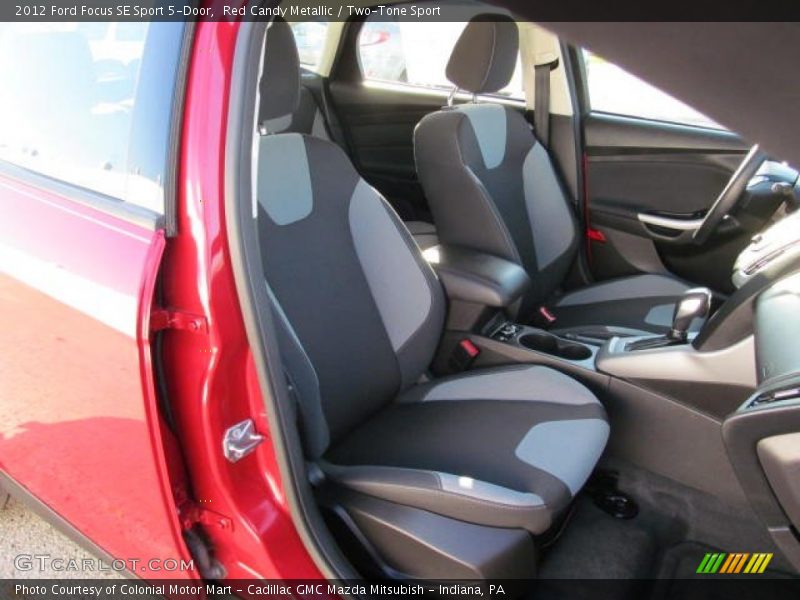  2012 Focus SE Sport 5-Door Two-Tone Sport Interior