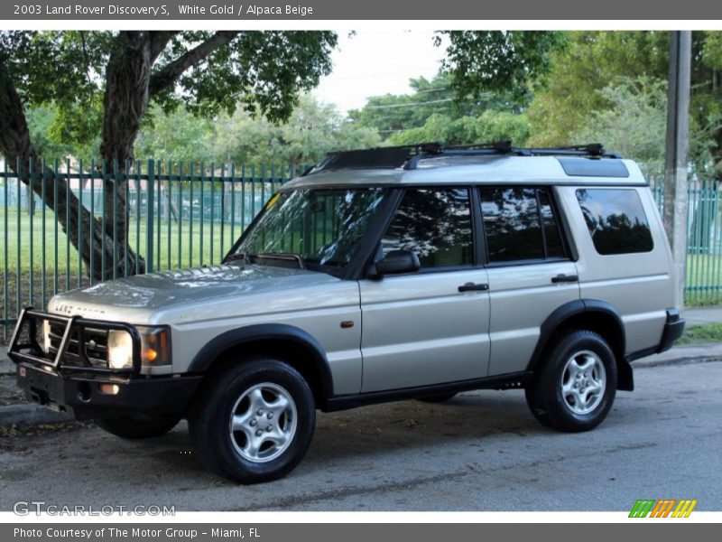 White Gold / Alpaca Beige 2003 Land Rover Discovery S