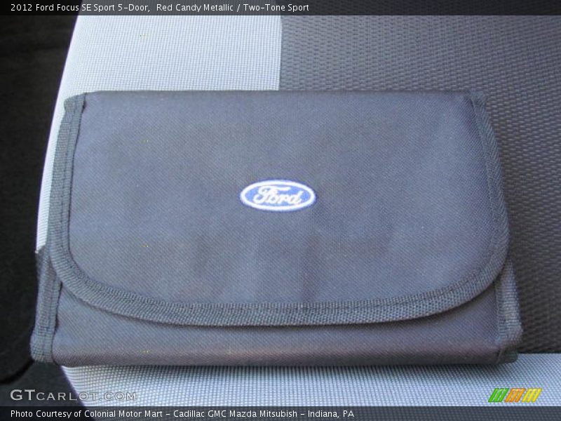 Red Candy Metallic / Two-Tone Sport 2012 Ford Focus SE Sport 5-Door