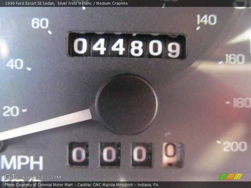 Silver Frost Metallic / Medium Graphite 1999 Ford Escort SE Sedan