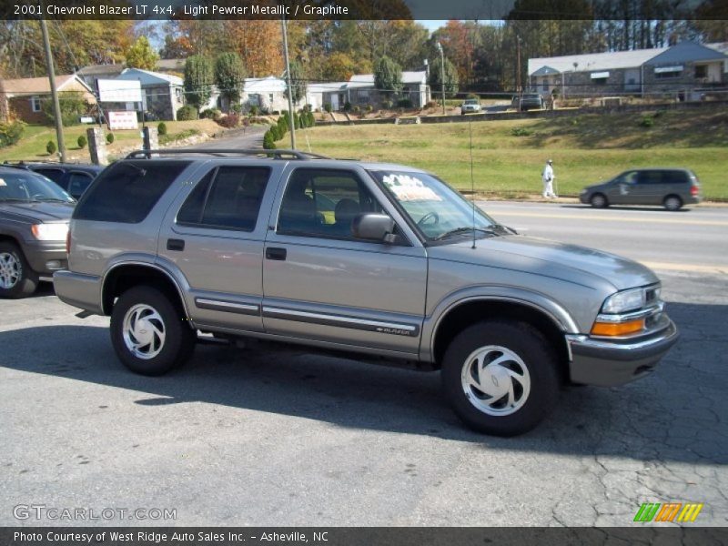 Light Pewter Metallic / Graphite 2001 Chevrolet Blazer LT 4x4