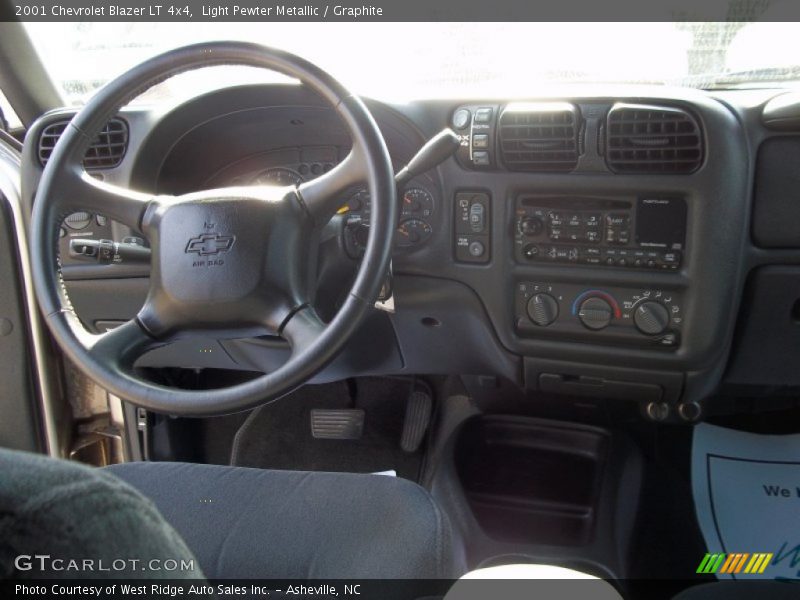 Light Pewter Metallic / Graphite 2001 Chevrolet Blazer LT 4x4