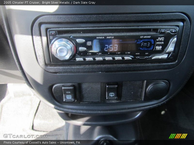 Bright Silver Metallic / Dark Slate Gray 2005 Chrysler PT Cruiser