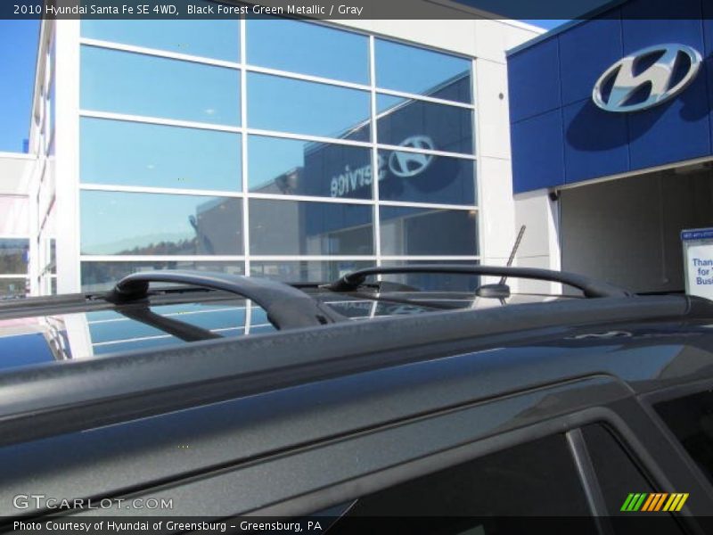 Black Forest Green Metallic / Gray 2010 Hyundai Santa Fe SE 4WD