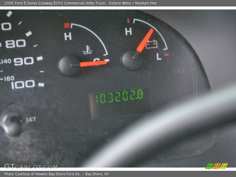 Oxford White / Medium Flint 2005 Ford E Series Cutaway E350 Commercial Utility Truck