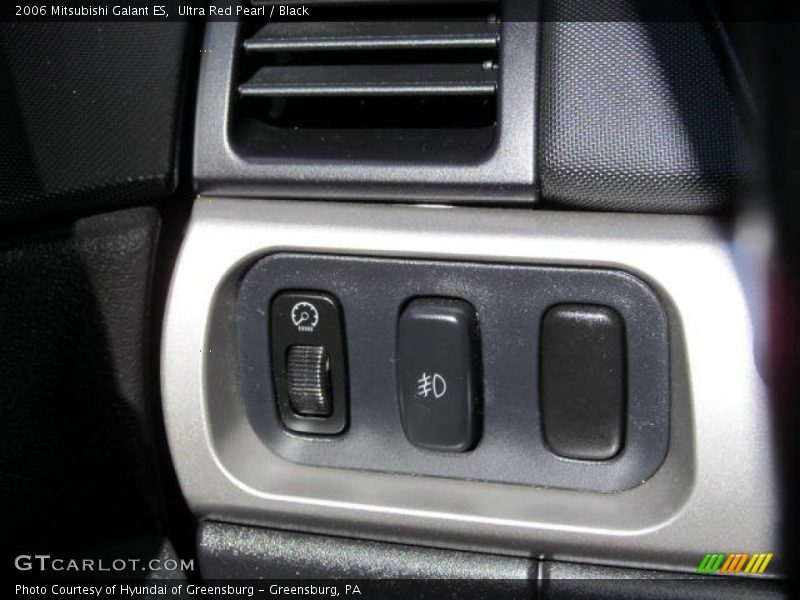 Ultra Red Pearl / Black 2006 Mitsubishi Galant ES