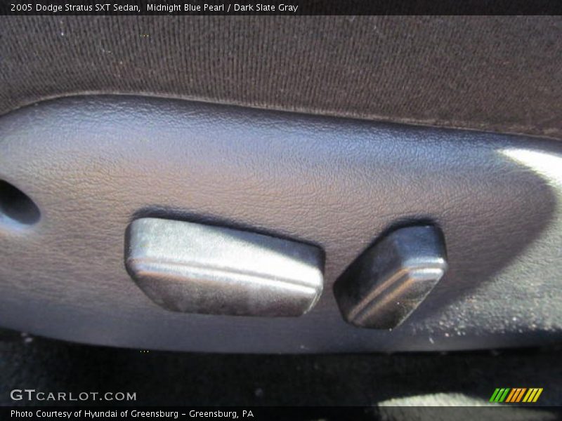 Midnight Blue Pearl / Dark Slate Gray 2005 Dodge Stratus SXT Sedan