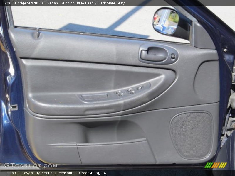 Midnight Blue Pearl / Dark Slate Gray 2005 Dodge Stratus SXT Sedan