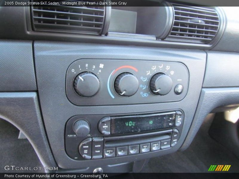 Midnight Blue Pearl / Dark Slate Gray 2005 Dodge Stratus SXT Sedan