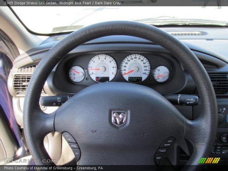 Midnight Blue Pearl / Dark Slate Gray 2005 Dodge Stratus SXT Sedan