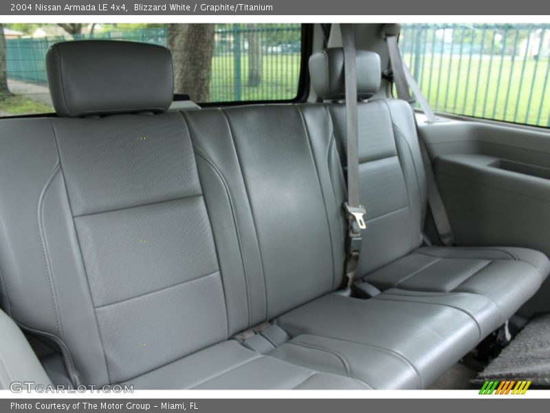Blizzard White / Graphite/Titanium 2004 Nissan Armada LE 4x4
