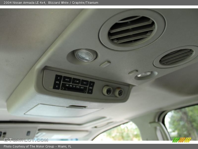 Blizzard White / Graphite/Titanium 2004 Nissan Armada LE 4x4