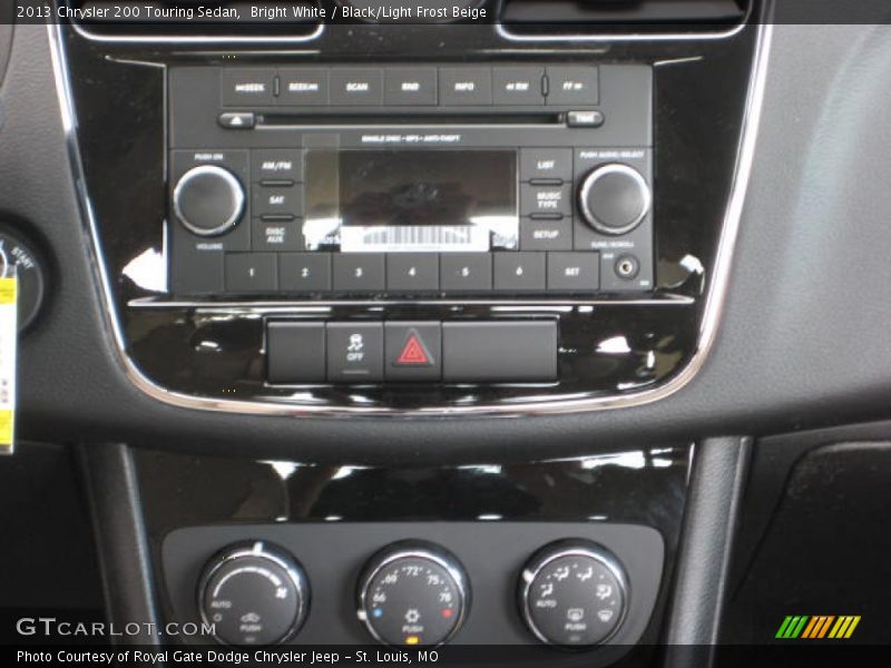 Bright White / Black/Light Frost Beige 2013 Chrysler 200 Touring Sedan