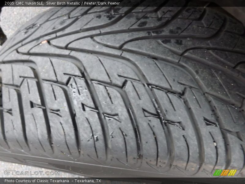 Silver Birch Metallic / Pewter/Dark Pewter 2005 GMC Yukon SLE