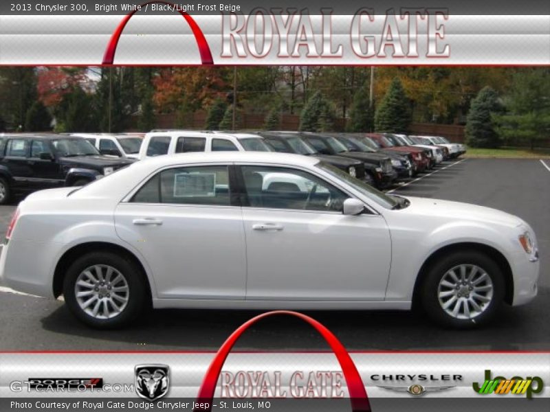 Bright White / Black/Light Frost Beige 2013 Chrysler 300