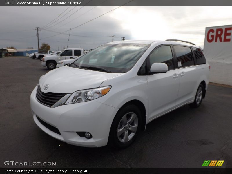Super White / Bisque 2013 Toyota Sienna LE