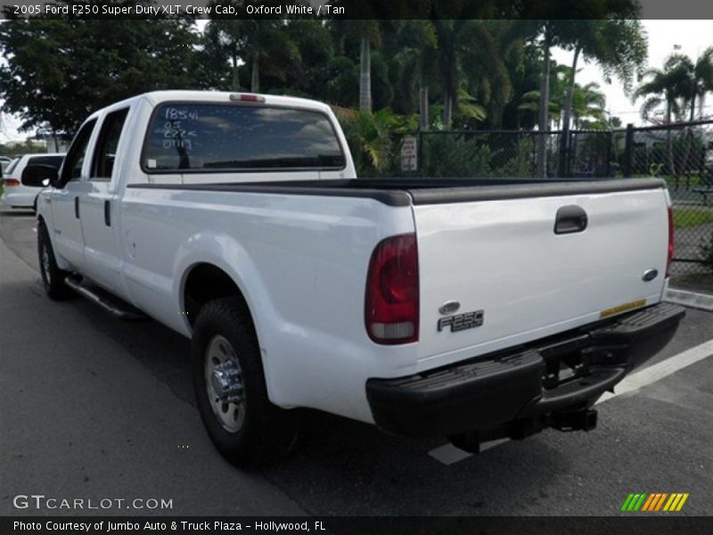 Oxford White / Tan 2005 Ford F250 Super Duty XLT Crew Cab