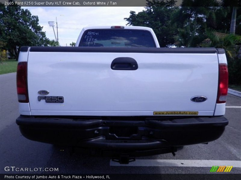 Oxford White / Tan 2005 Ford F250 Super Duty XLT Crew Cab