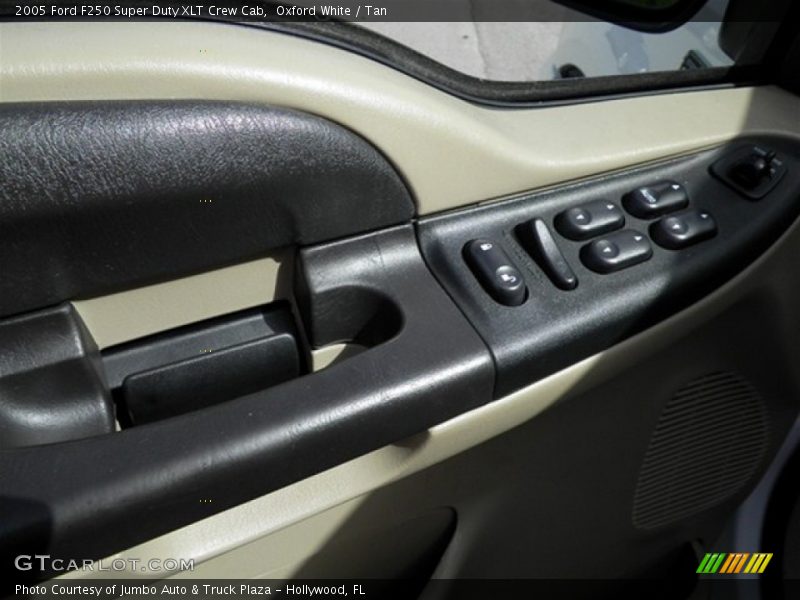 Oxford White / Tan 2005 Ford F250 Super Duty XLT Crew Cab
