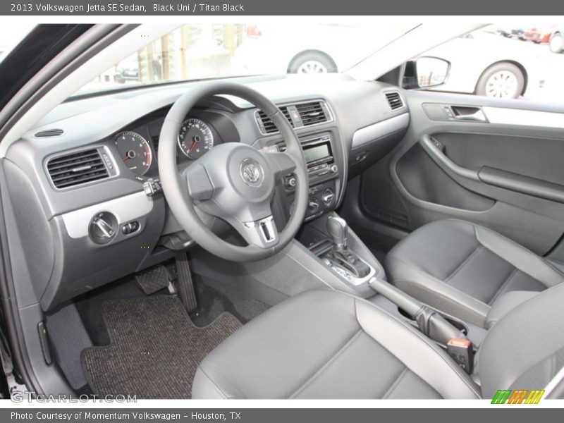 Black Uni / Titan Black 2013 Volkswagen Jetta SE Sedan