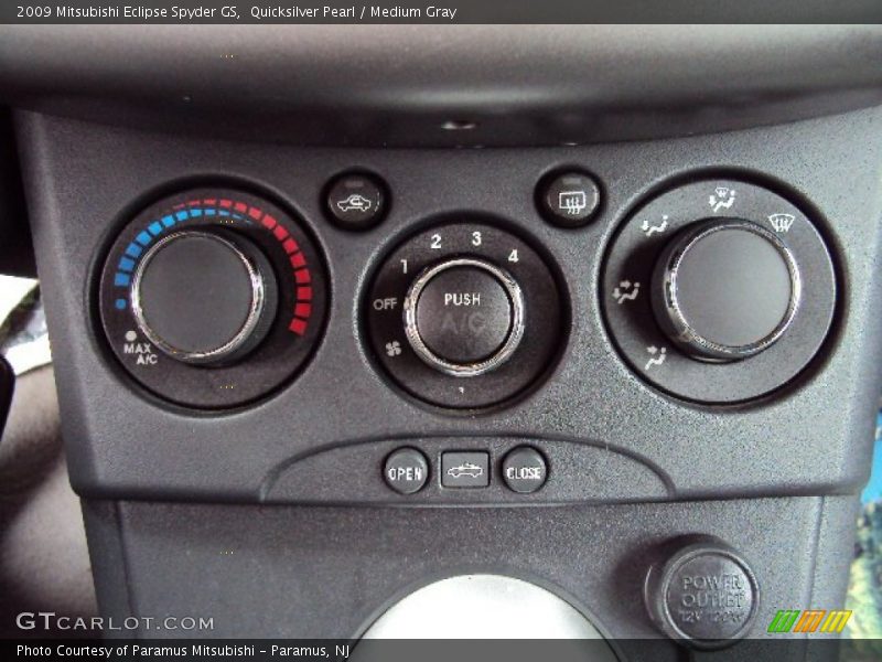 Quicksilver Pearl / Medium Gray 2009 Mitsubishi Eclipse Spyder GS