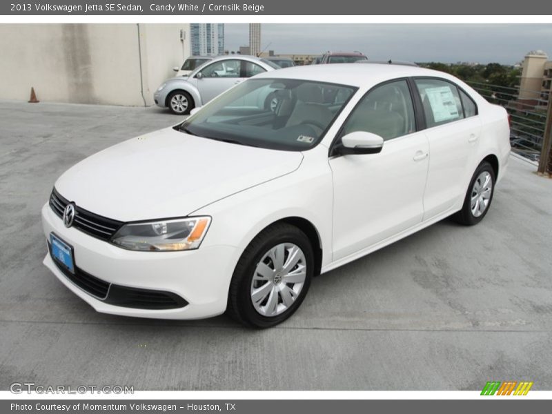 Candy White / Cornsilk Beige 2013 Volkswagen Jetta SE Sedan