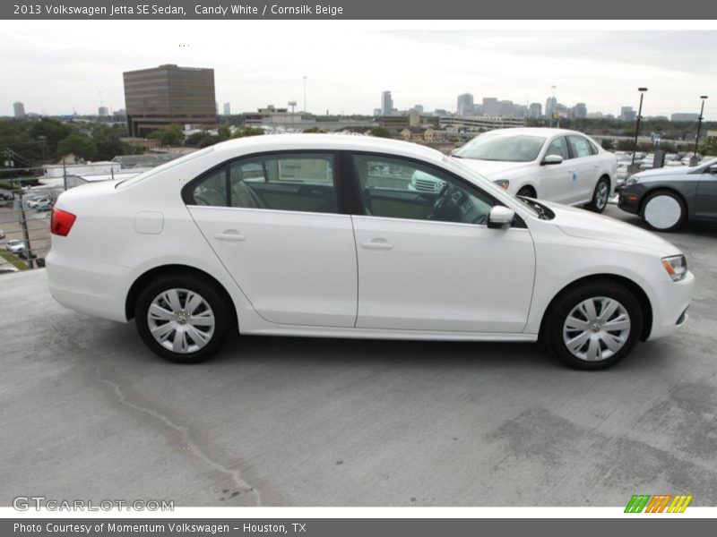 Candy White / Cornsilk Beige 2013 Volkswagen Jetta SE Sedan
