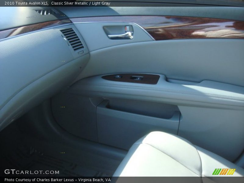 Classic Silver Metallic / Light Gray 2010 Toyota Avalon XLS